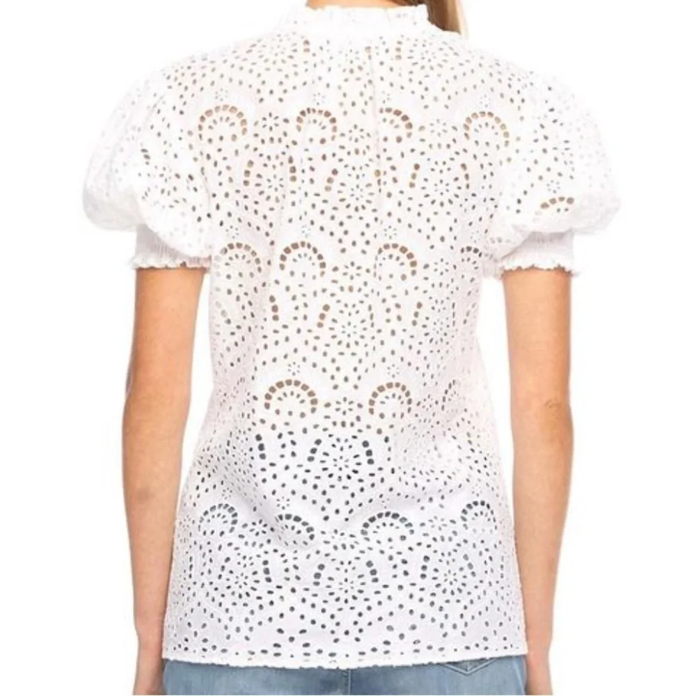 NWT eyelet button-down blouse Robert Graham Mila XS - Picture 2 of 5